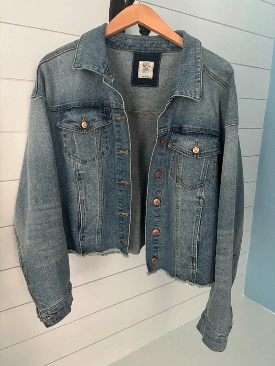Matilda Jane Light Denim Jean Jacket in Faded Blue - Picture 3 of 6